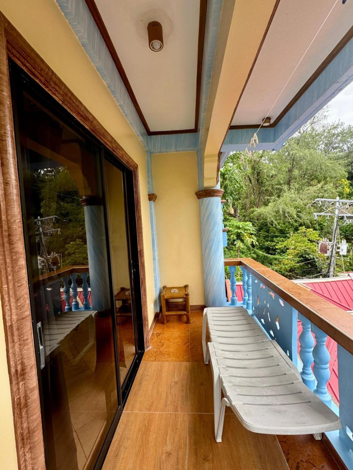 Ocean Breeze Inn Manoc-Manoc Buitenkant foto