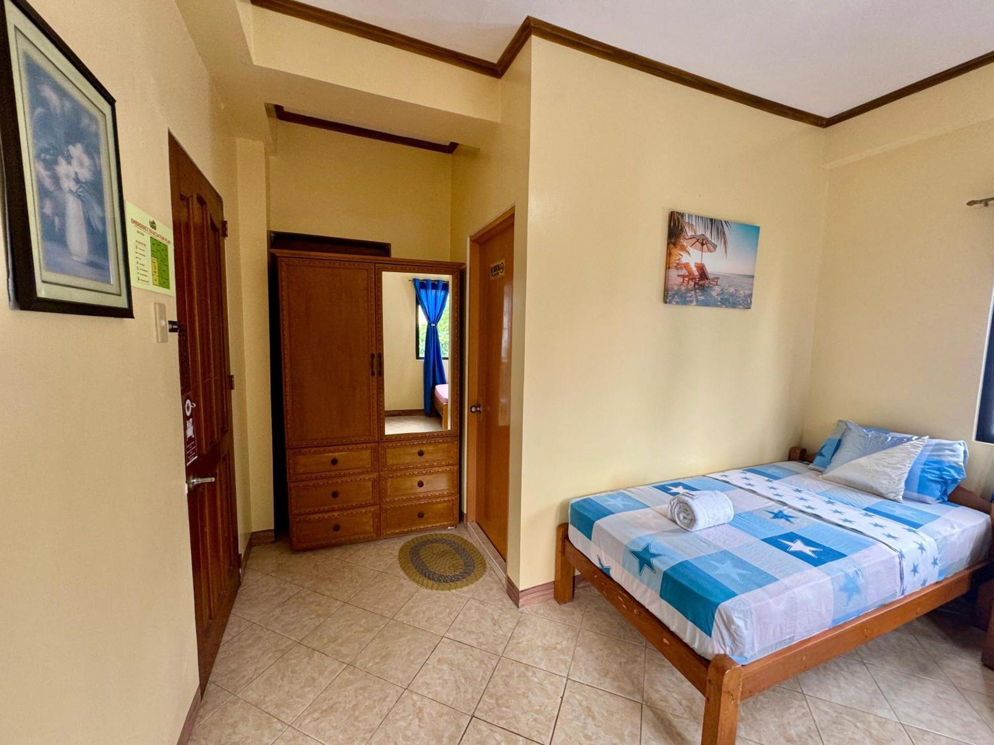 Ocean Breeze Inn Manoc-Manoc Kamer foto