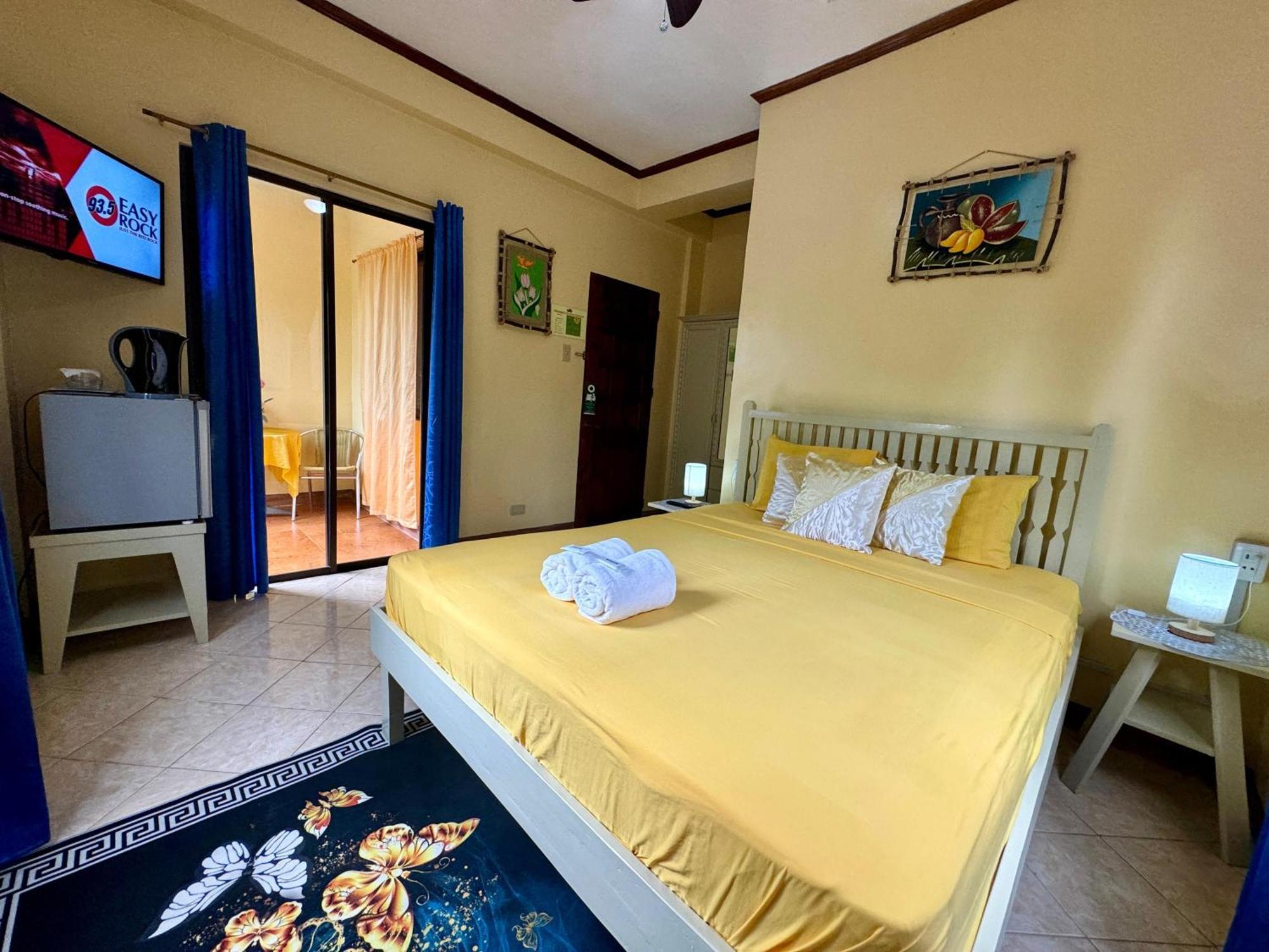 Ocean Breeze Inn Manoc-Manoc Buitenkant foto