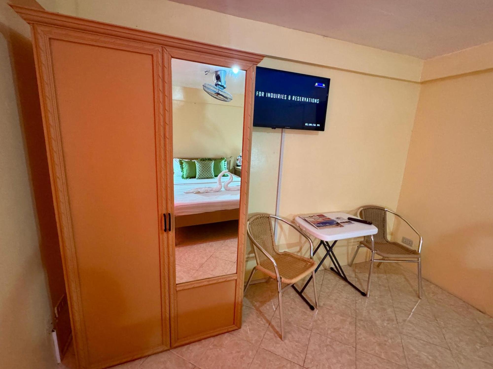 Ocean Breeze Inn Manoc-Manoc Kamer foto